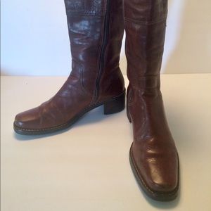 CARLOS SANTANA caramel side zip mid calf boots